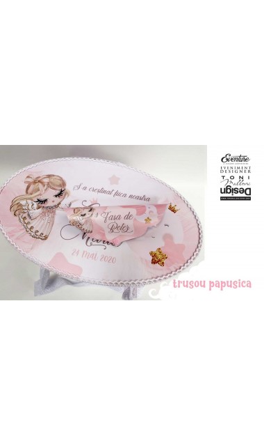 Trusou de botez cu papusica roz, gene lungi si broderie customizata, Doll 24